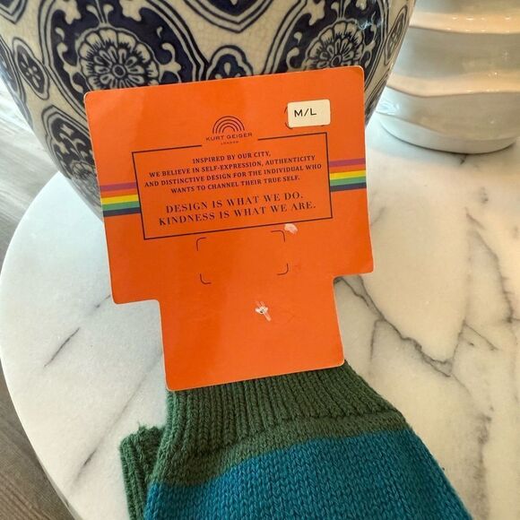 NWT Kurt Geiger London Womens Rainbow Cotton Tech Gloves - Picture 3 of 4